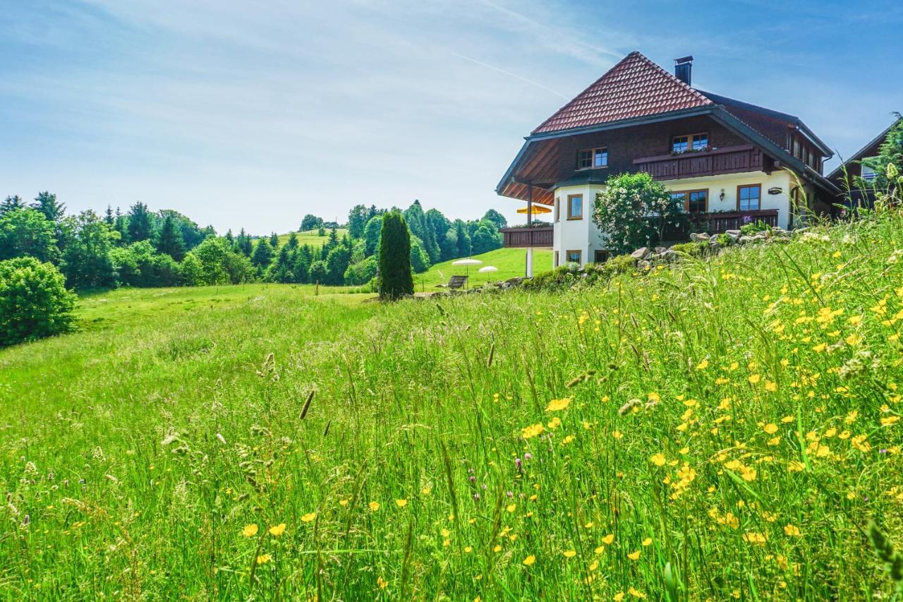 Hubertus Lodge Ibach Bagian luar foto
